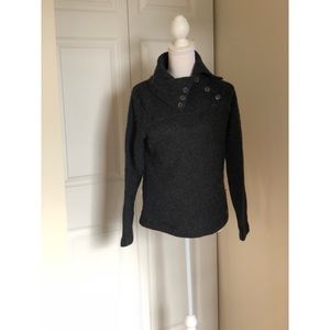 Merrell sweater size M